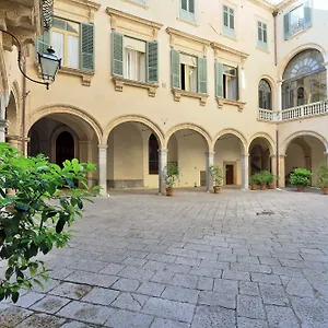 https://palazzo-mazzarino-my-extra-home.sicilyhotelsitaly.net