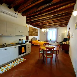 https://valverde-apartment.sicilyhotelsitaly.net